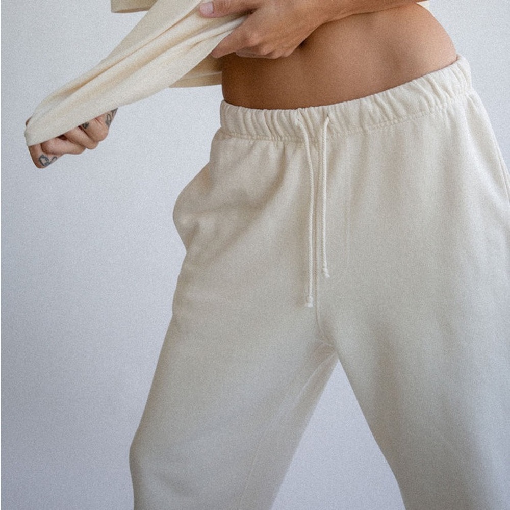 Elwood core sweatpant.